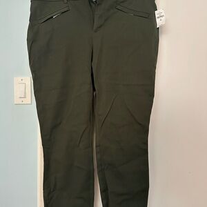 Women’s Green Pants